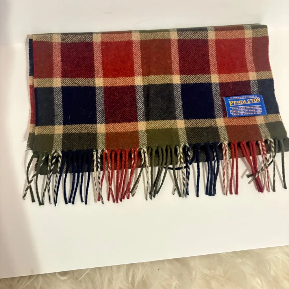 Pendleton Pure Virgin Wool Scarf‎ Plaid Red Blue Green Fringe Made in USA